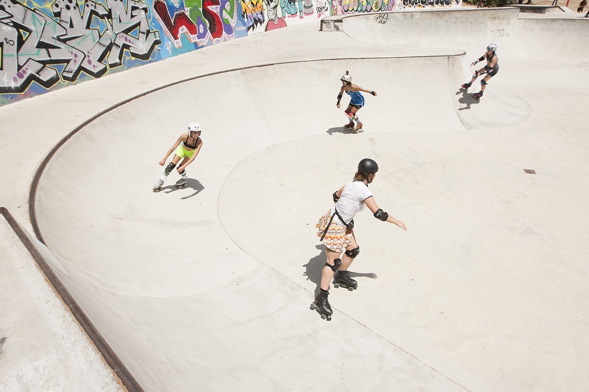 How to Frontside Grind on roller skates (with Barbara Luciana